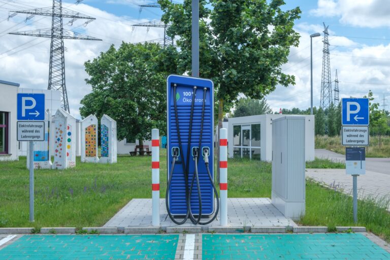 Laadkosten thuis vs openbaar: wat is goedkoper in 2026?